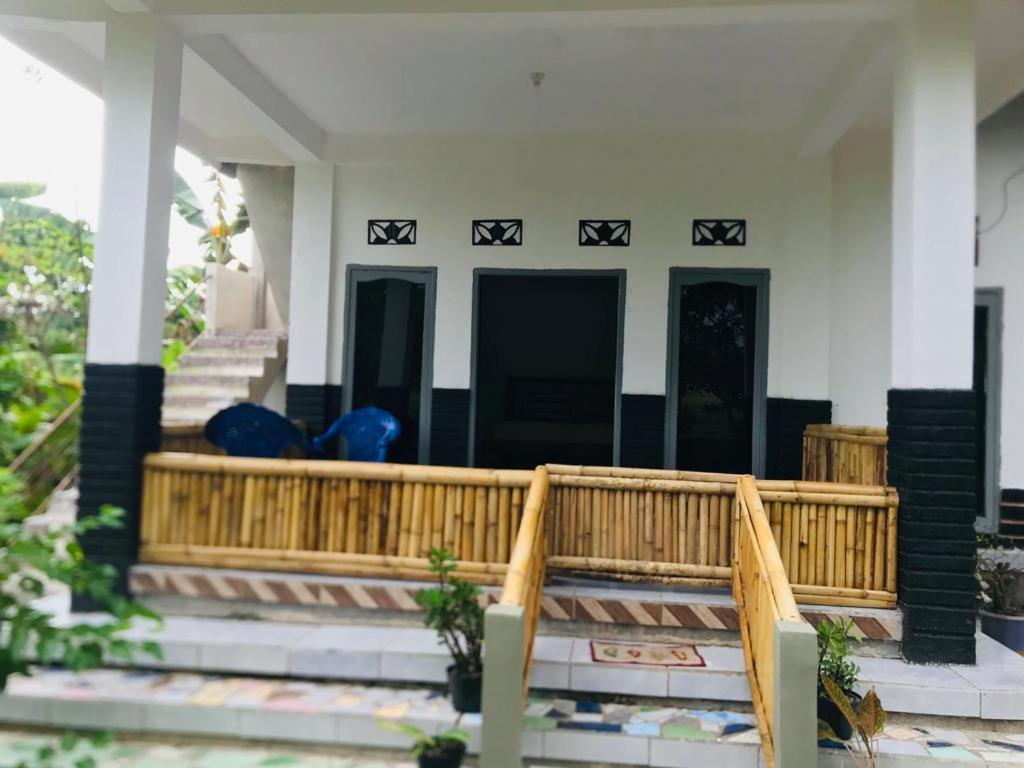 Tiara Homestay Plambi Екстер'єр фото